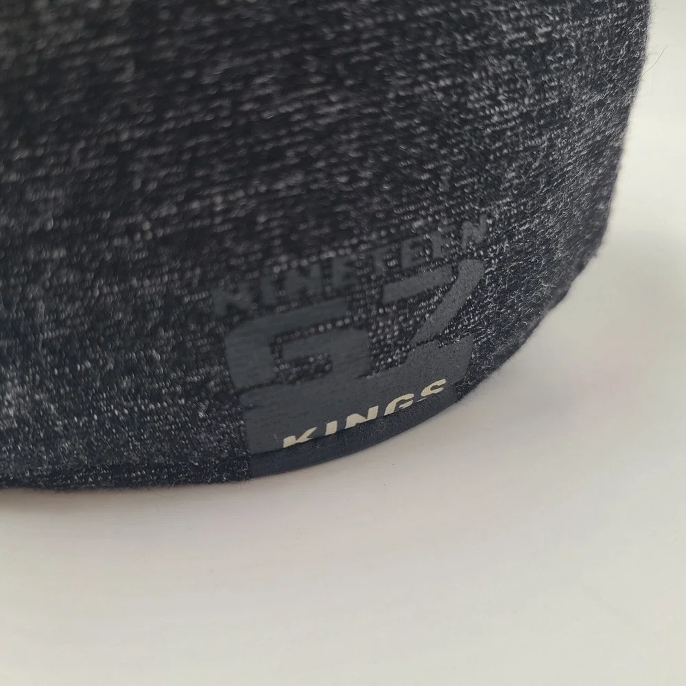 Youth Los Angeles Kings Hat Fitted One Size Reebok Gray Black NHL Hockey Logo